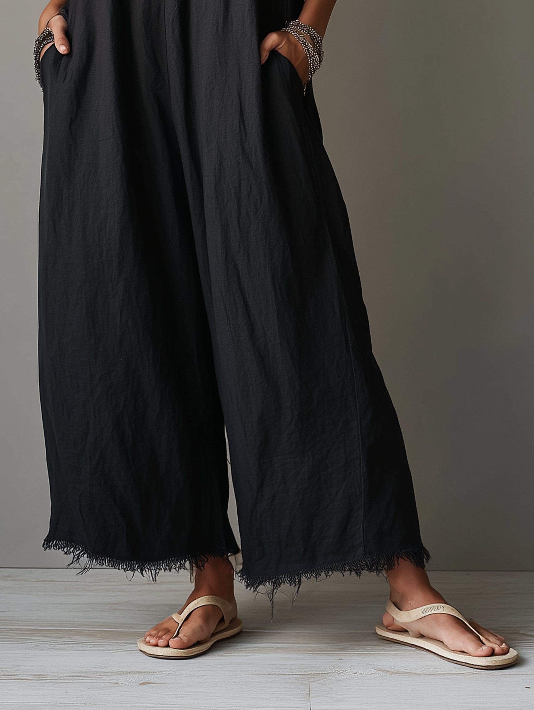 Léa - Mono Minimalista para Mujer