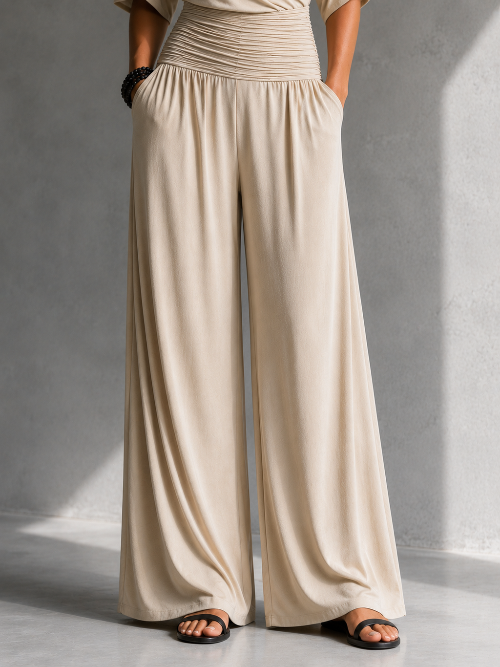 Alia | Conjunto elegante con efecto cruzado y pantalón de pierna ancha
